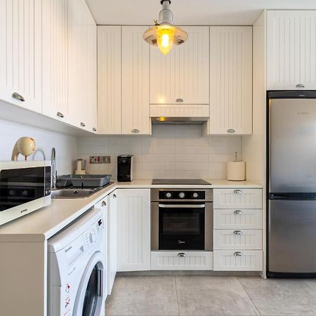 Seawaves 1- Bedroom Apartment Near Meneou Beach Larnaca Eksteriør billede