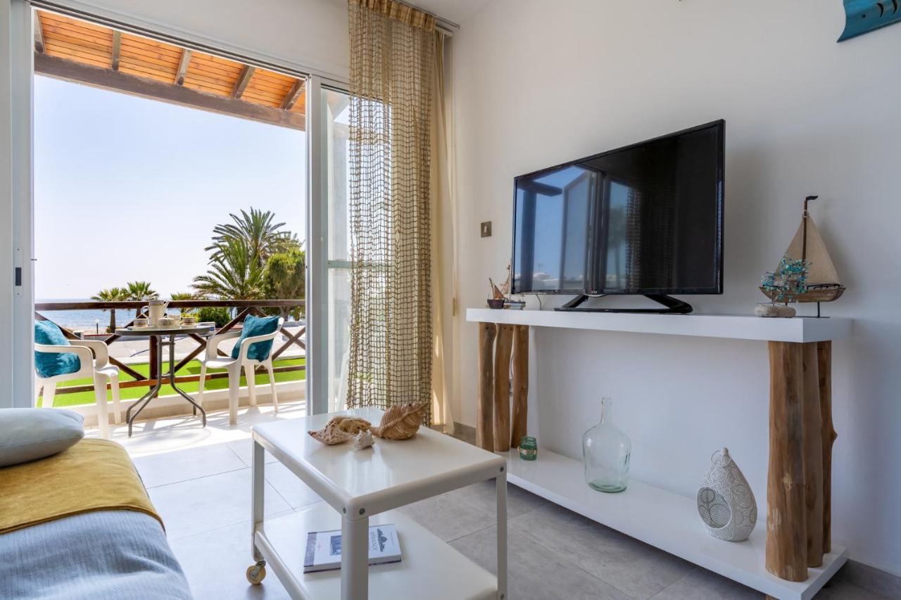 Seawaves 1- Bedroom Apartment Near Meneou Beach Larnaca Eksteriør billede